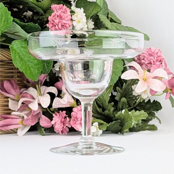 Set of 2 Vintage Margarita Glasses Pair of Elegant Etched Star 1960s Stemware - Picture 5 of 7